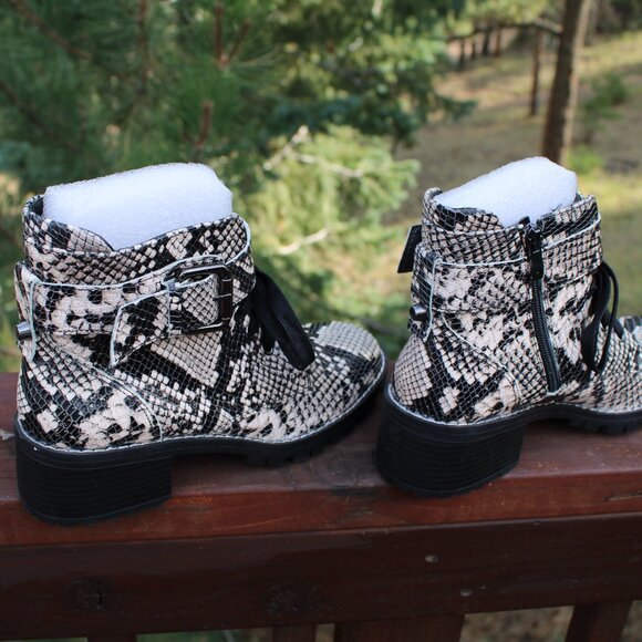 🎉3x HP🎉 NWOB BCBGeneration Nubi GN20980 Lug Sole Combat Boot Size 7.5M - Picture 10 of 10